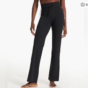 Vuori W's Daily Wideleg Black High-Waisted Yoga Pants